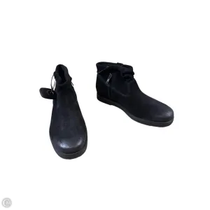 Boots Designer By Ugg In Black, Size: 9